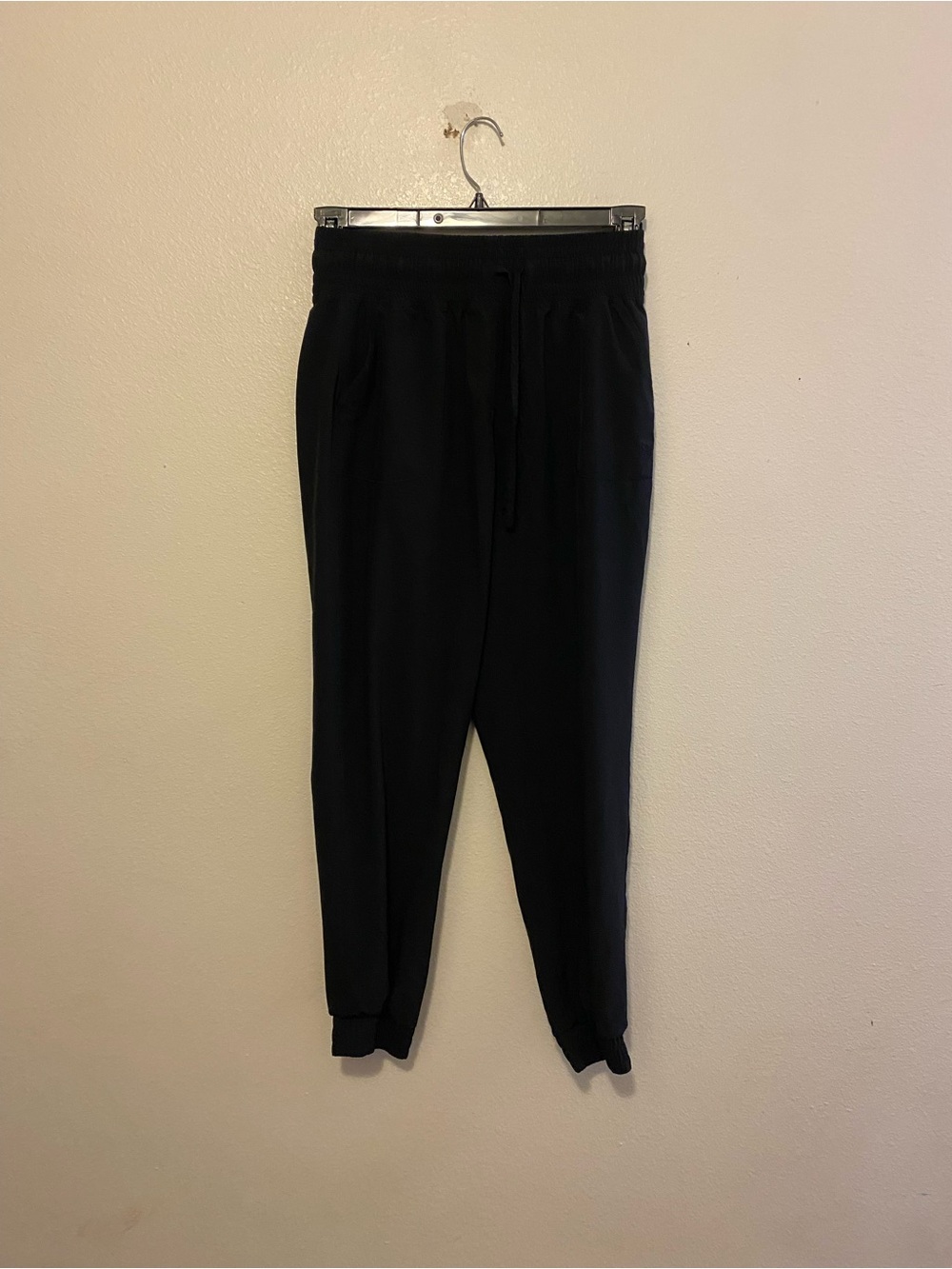 Albion Black Cropped Jogger Pants